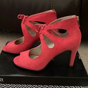 ANA Coral Heels Size 6.5M.